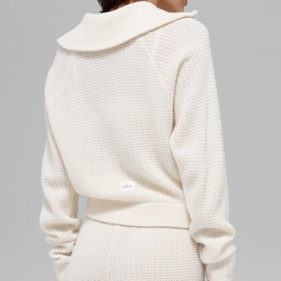 Alo Yoga Cashmere Plush Waffle 1/4 Zip Pullover and High-Waist Plush Waffle Pant - Picture 4 of 5